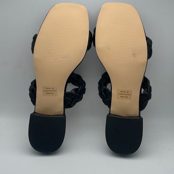 CUSHIONAIRE Women's two band braided low block heel slide sandal 8W Black - Picture 5 of 5